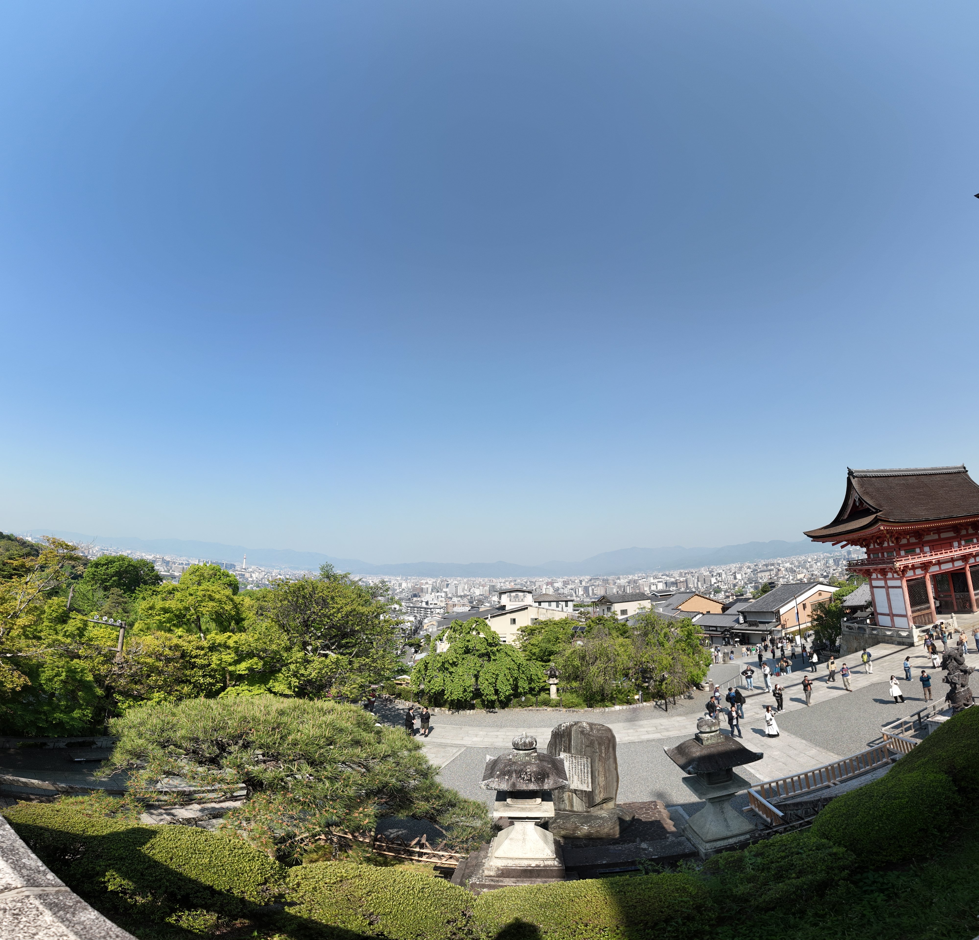 从清水寺俯瞰整个京都